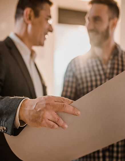 Обсуждение ремонтных работ по квартире